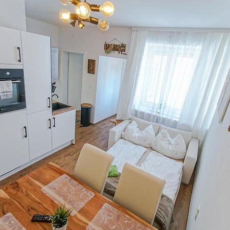 Auszeit Steiraland 7 Mit Ueberdachten Balkon Und Parkplatz ลีโอเบน ภายนอก รูปภาพ