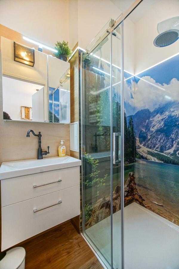 Auszeit Steiraland 7 Mit Ueberdachten Balkon Und Parkplatz ลีโอเบน ภายนอก รูปภาพ