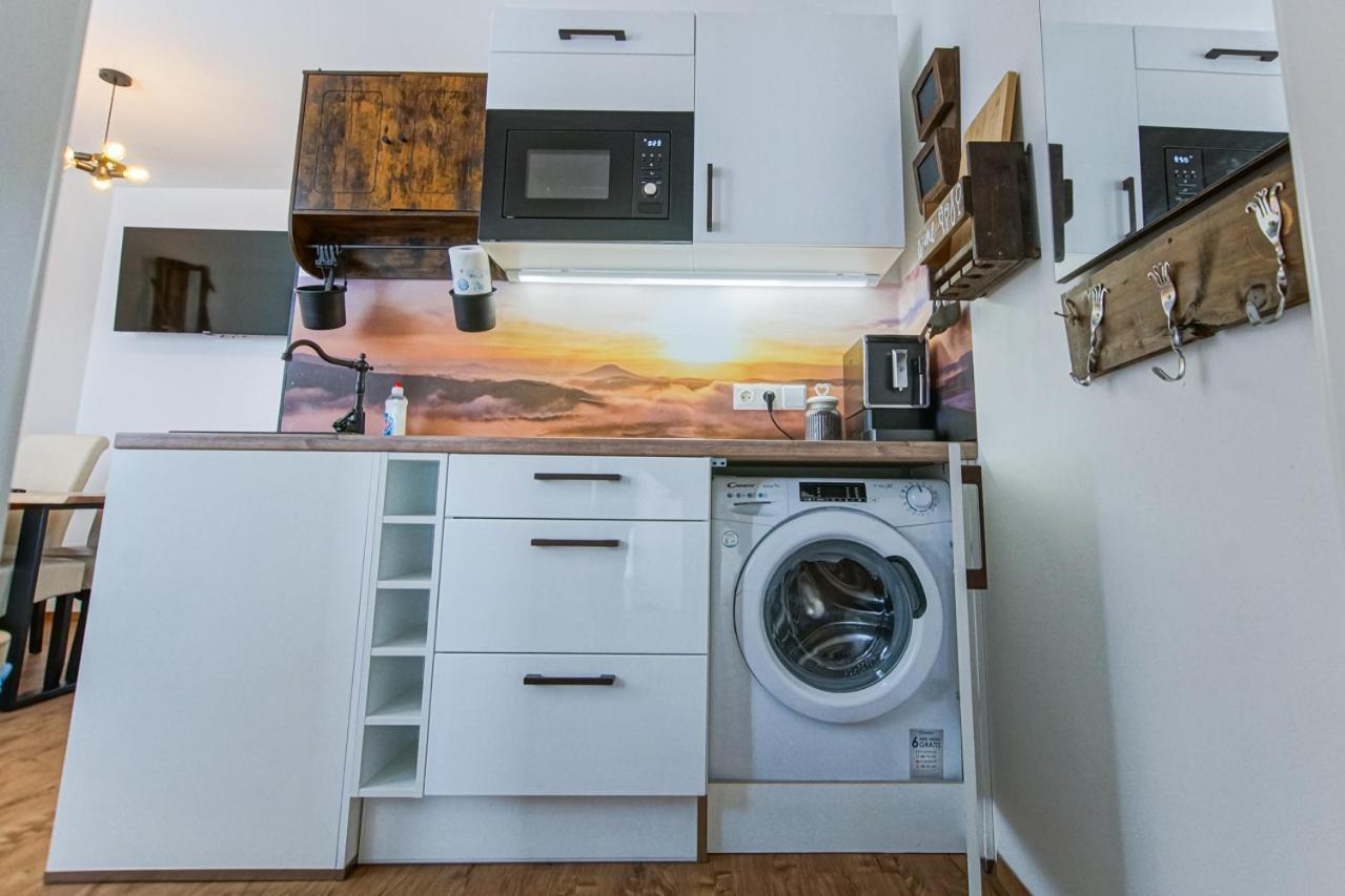Auszeit Steiraland 7 Mit Ueberdachten Balkon Und Parkplatz ลีโอเบน ภายนอก รูปภาพ