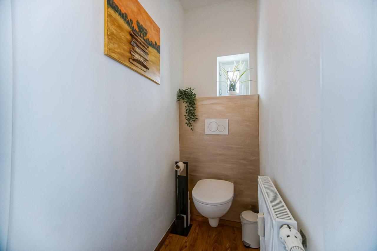 Auszeit Steiraland 7 Mit Ueberdachten Balkon Und Parkplatz ลีโอเบน ภายนอก รูปภาพ