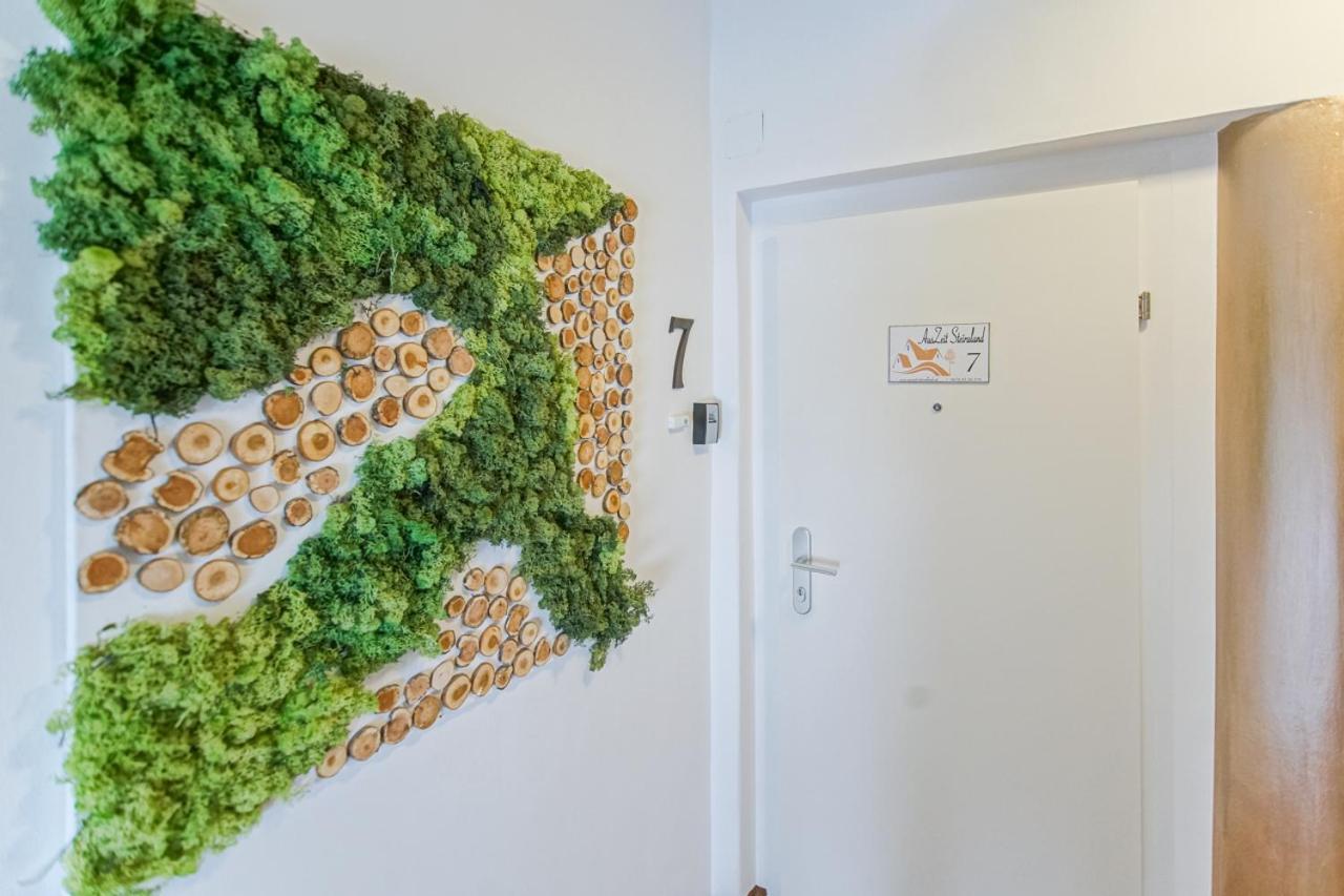 Auszeit Steiraland 7 Mit Ueberdachten Balkon Und Parkplatz ลีโอเบน ภายนอก รูปภาพ