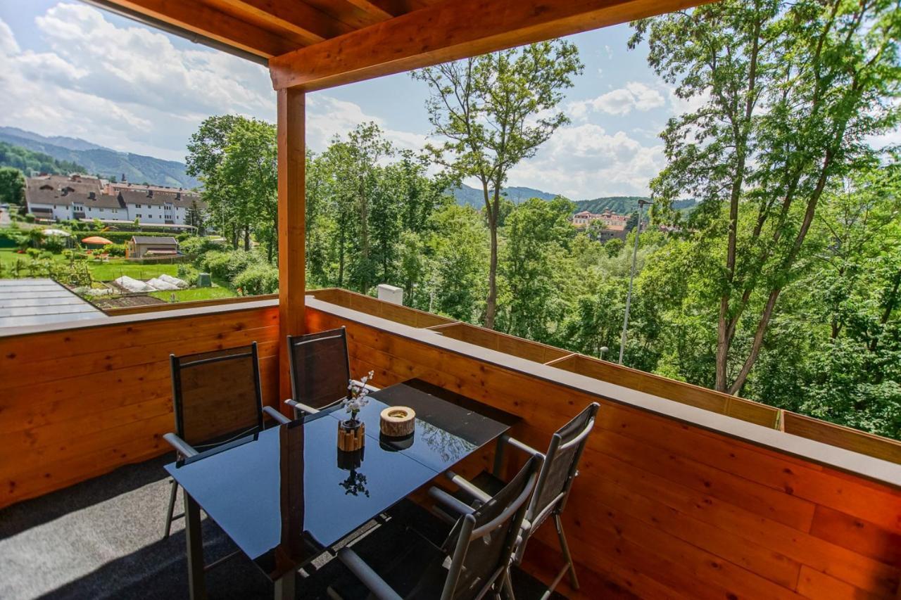 Auszeit Steiraland 7 Mit Ueberdachten Balkon Und Parkplatz ลีโอเบน ภายนอก รูปภาพ